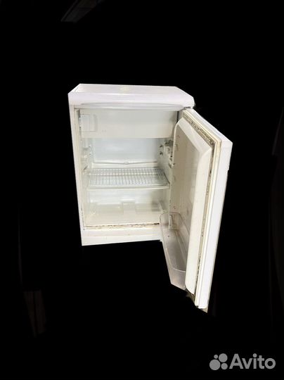 Холодильник бу маленький indesit