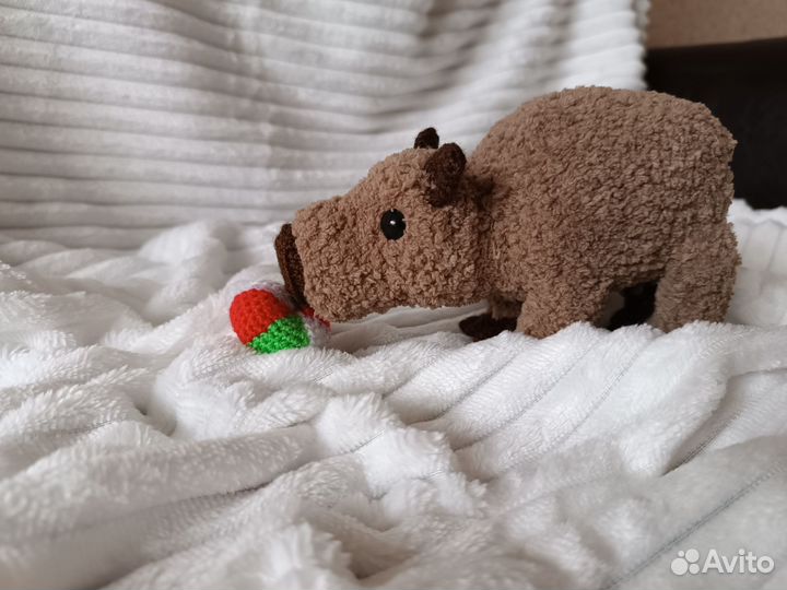 Вязаная игрушка капибара ручной работы