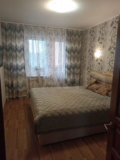 4-к. квартира, 90 м², 4/10 эт.