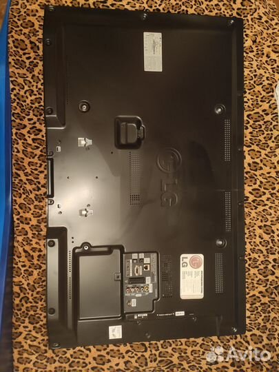 Телевизор LG 42LS561T