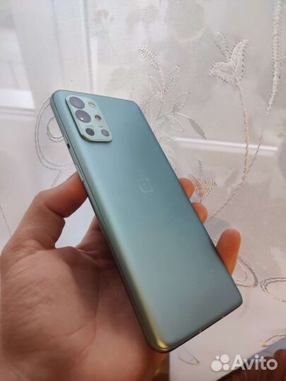 Телефон Oneplus 9R