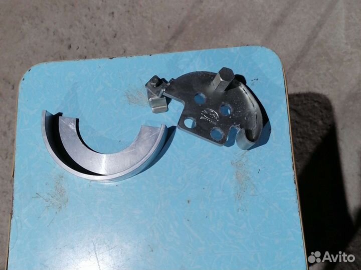 Натяжитель ремней навесного оборудования