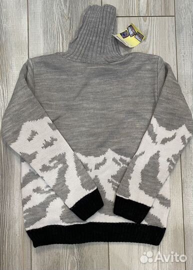 Свитер детский