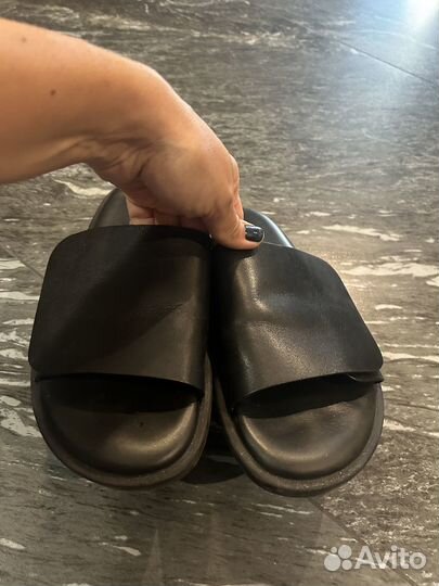 Шлепанцы Zara 39 р унисекс