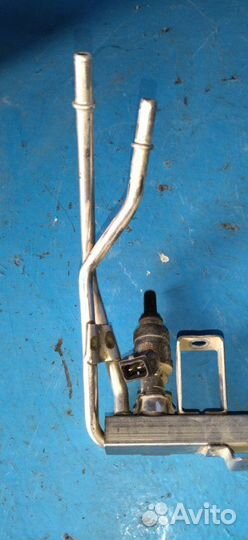 Топливная рампа в сборе Bmw E46 купе M52B25 2000