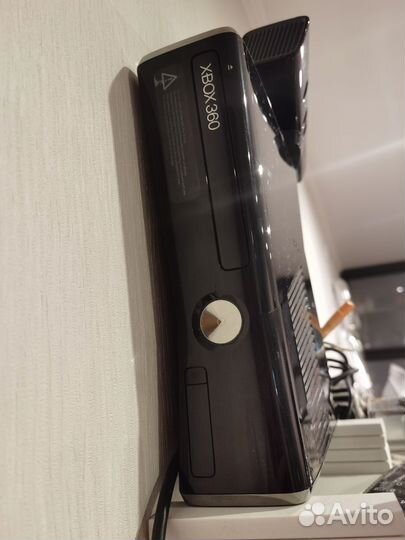 Xbox 360 Freeboot, Kinect, 2 геймпада, держатель