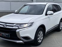 Mitsubishi Outlander 2.0 CVT, 2018, 200 000 км, с пробегом, цена 1 858 000 руб.