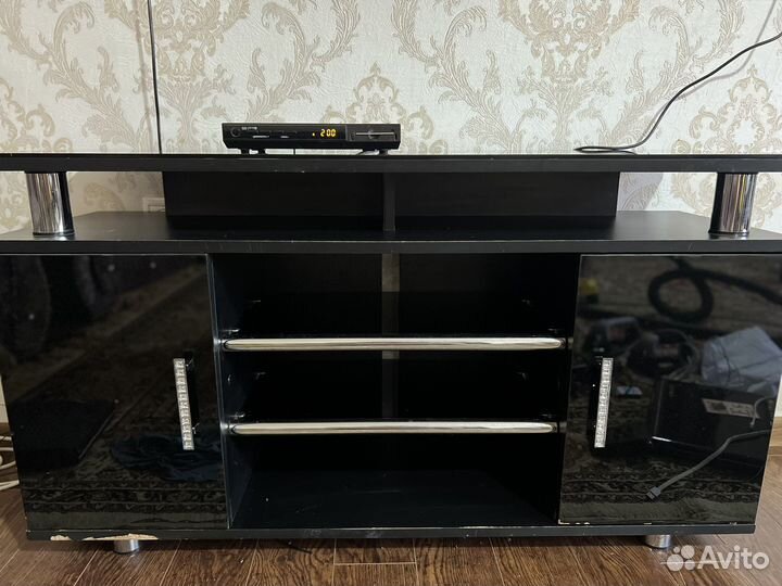 Тумба под телевизор