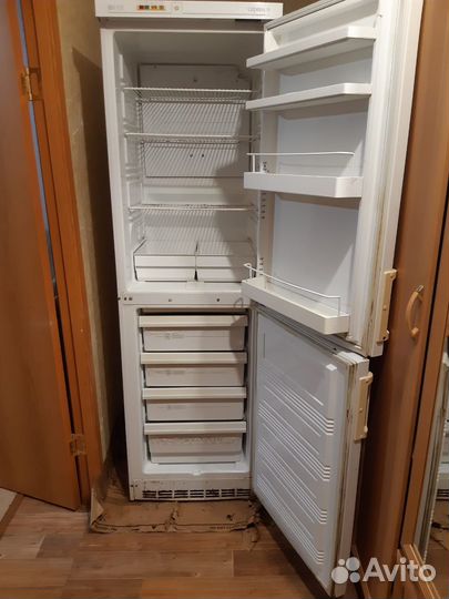 Рабочий двухметровый холодильник Саратов
