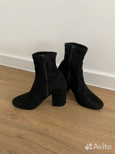 Ботинки-носки на широком каблуке