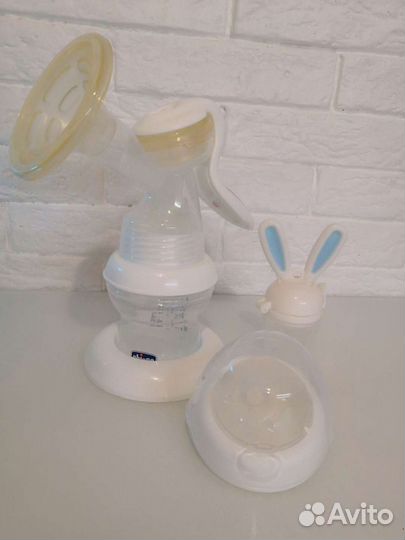 Молокоотсос ручной с бутылкой Chicco