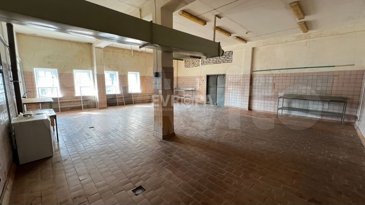 Помещение 426.5 м²