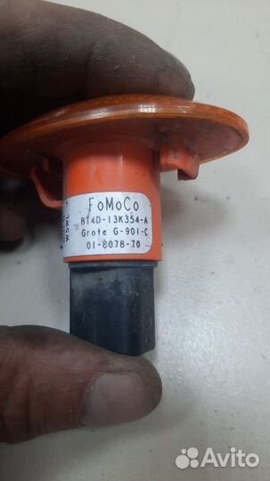 Повторитель указателя поворота в крыло Ford Edge