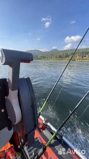 Solar 380 с мотором suzuki 9,9 (15) с прицепом