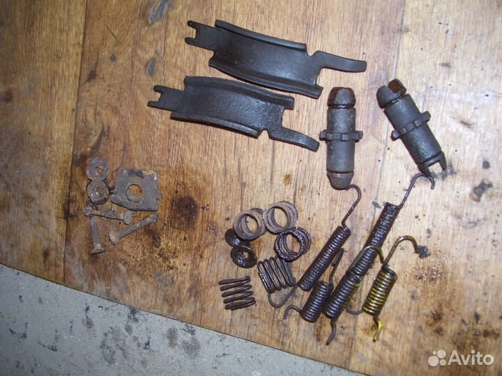 Митсубиси ланцер 9 планка развода задних колодок