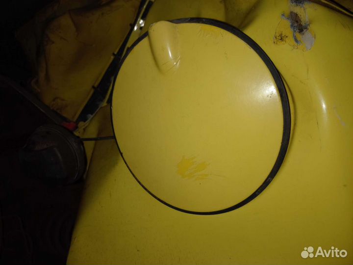 Лючок топливного бака Opel Corsa D 2010