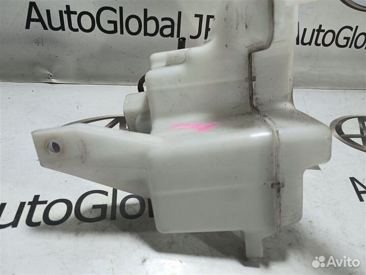 Бачок стеклоомывателя Nissan Leaf ZE0 EM61 2011