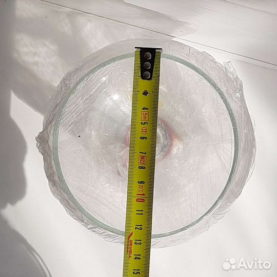 Стеклянная бокал-ваза на ножке для декора мал