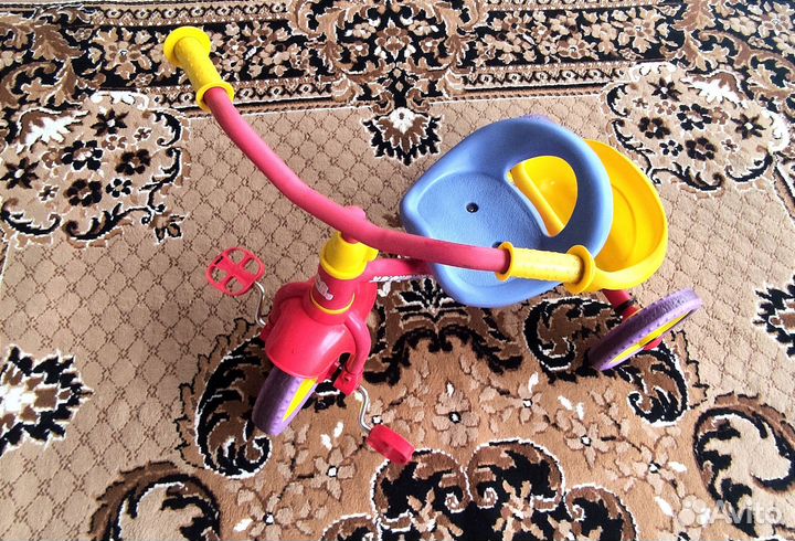 Трехколесный велосипед