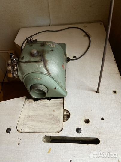 Оверлок 3 х ниточный немецкий