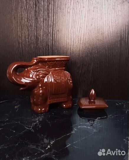 Чайница слон