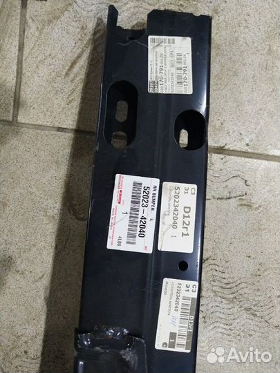 Усилитель заднего бампера Toyota RAV4