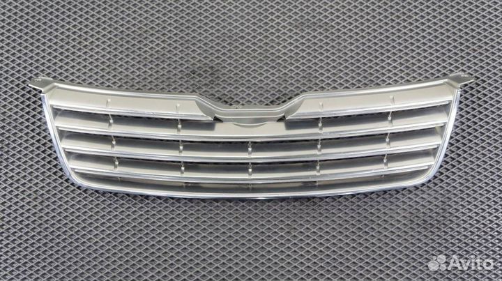 Решетка радиатора Toyota Corolla NZE121