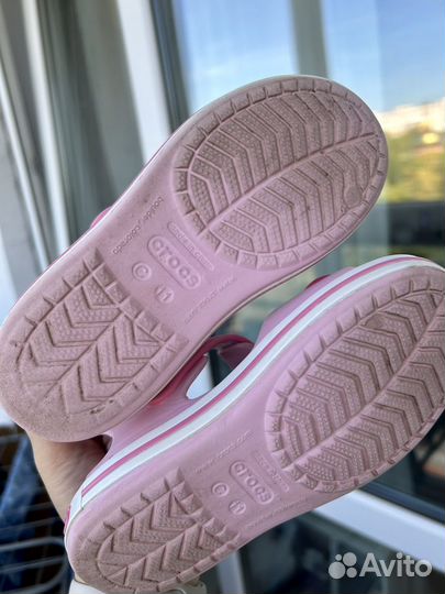 Сандалии crocs