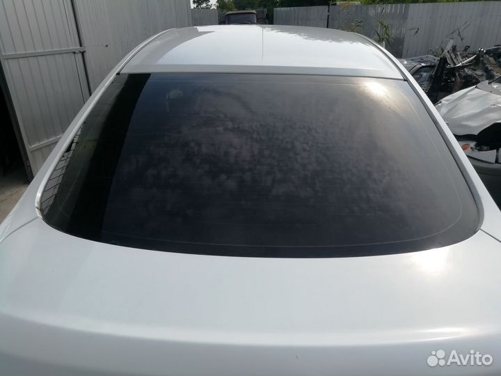 Стекло заднее Nissan Almera G15
