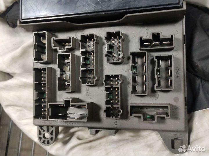 Блок предохранителей land rover Freelander