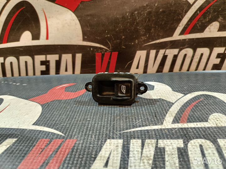 Кнопка стеклоподъемника Volvo s40 2