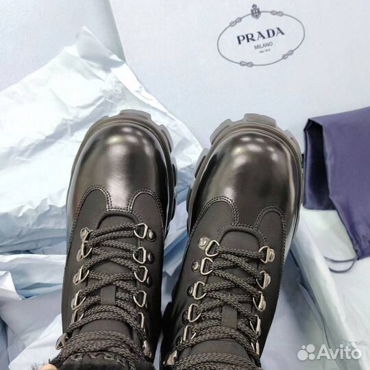 Женские ботинки Prada