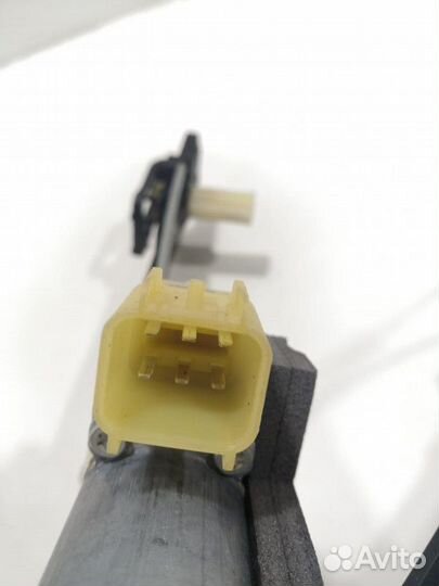 Стеклоподъемник электрический задний правый