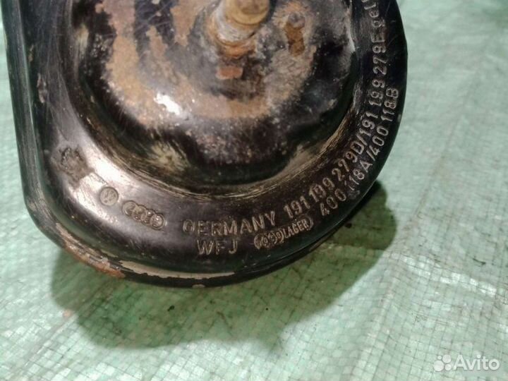 Подушка двигателя передняя Volkswagen Passat B4