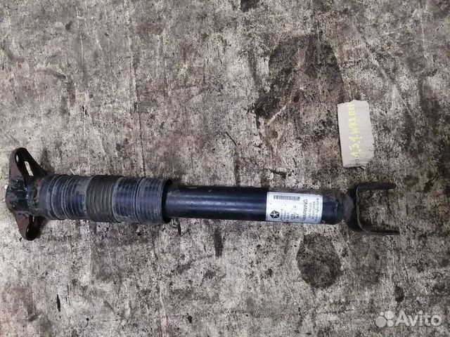 Амортизатор задний Jeep Grand Cherokee WK2