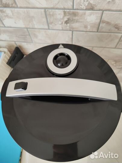 Мультиварка Hyundai hymc-2400 5л