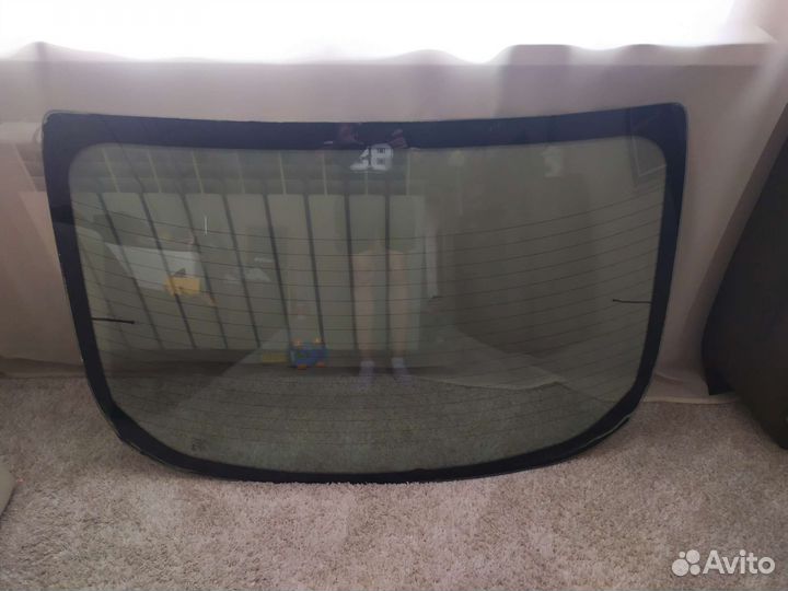 Стекло ветровое заднее ford focus 3