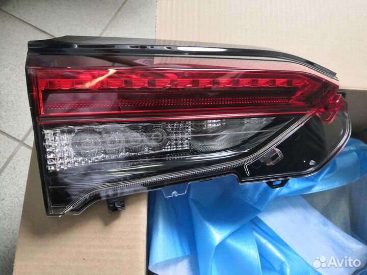 Фонарь крышки багаж. левый Toyota RAV4 2020-2023