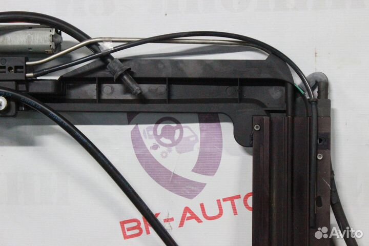 Люк в сборе Chevrolet Tahoe GMT800