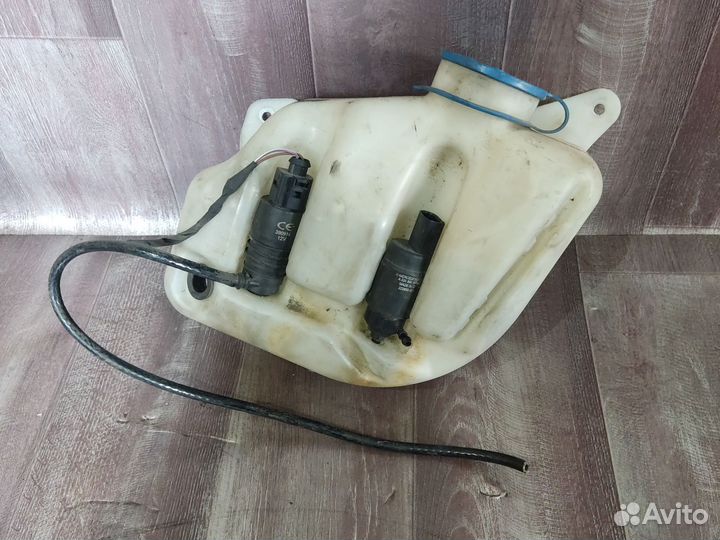Бачок омывателя Vito 639