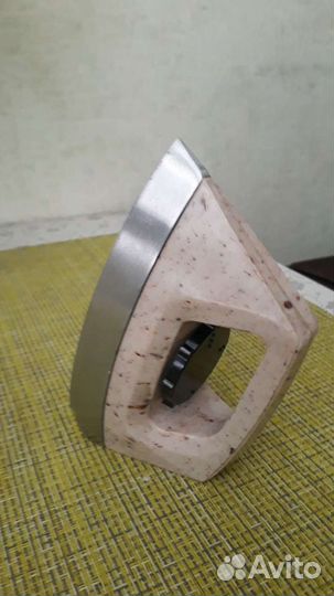 Игрушечный утюг СССР