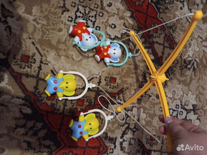 Игрушки в кроватку- коляску