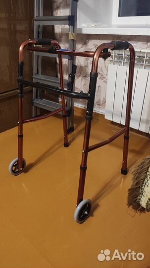 Ходунки для взрослых