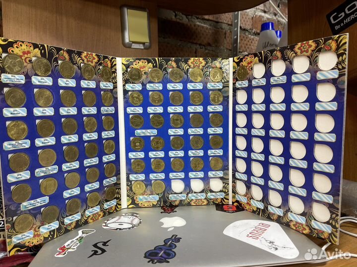 Альбом юбилейных монет