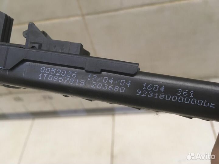 Механизм регулировки ремня безопасности Passat B6