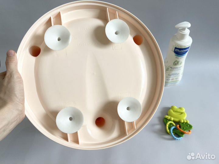 Стульчик для купания + грызунок в подарок