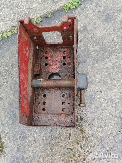 Iveco EuroCargo (Еврокарго) II Крепление запаски