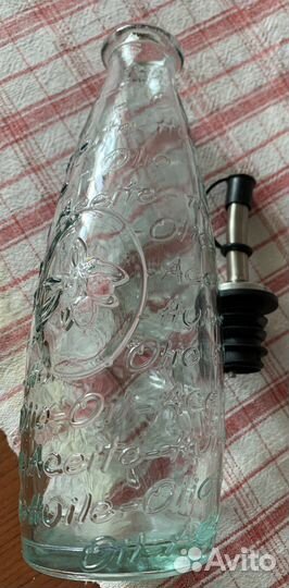 Бутылка стеклянная для масла