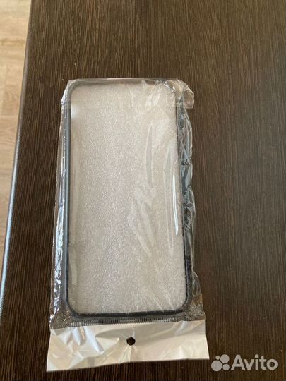 Чехол на iPhone