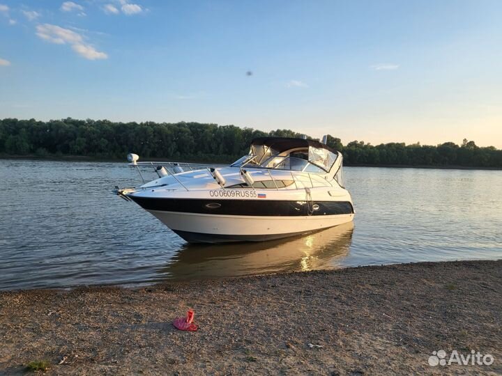 Яхта Bayliner 305